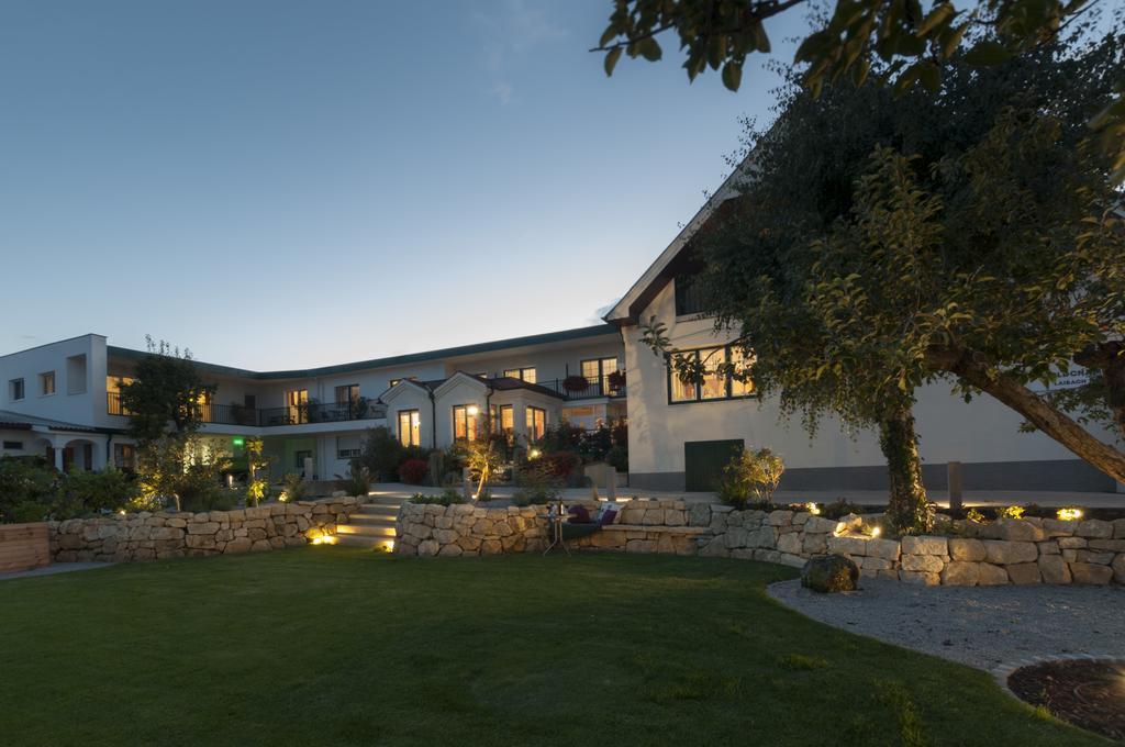 Haus Kranixfeld-Fischl Otel Mörbisch am See Dış mekan fotoğraf